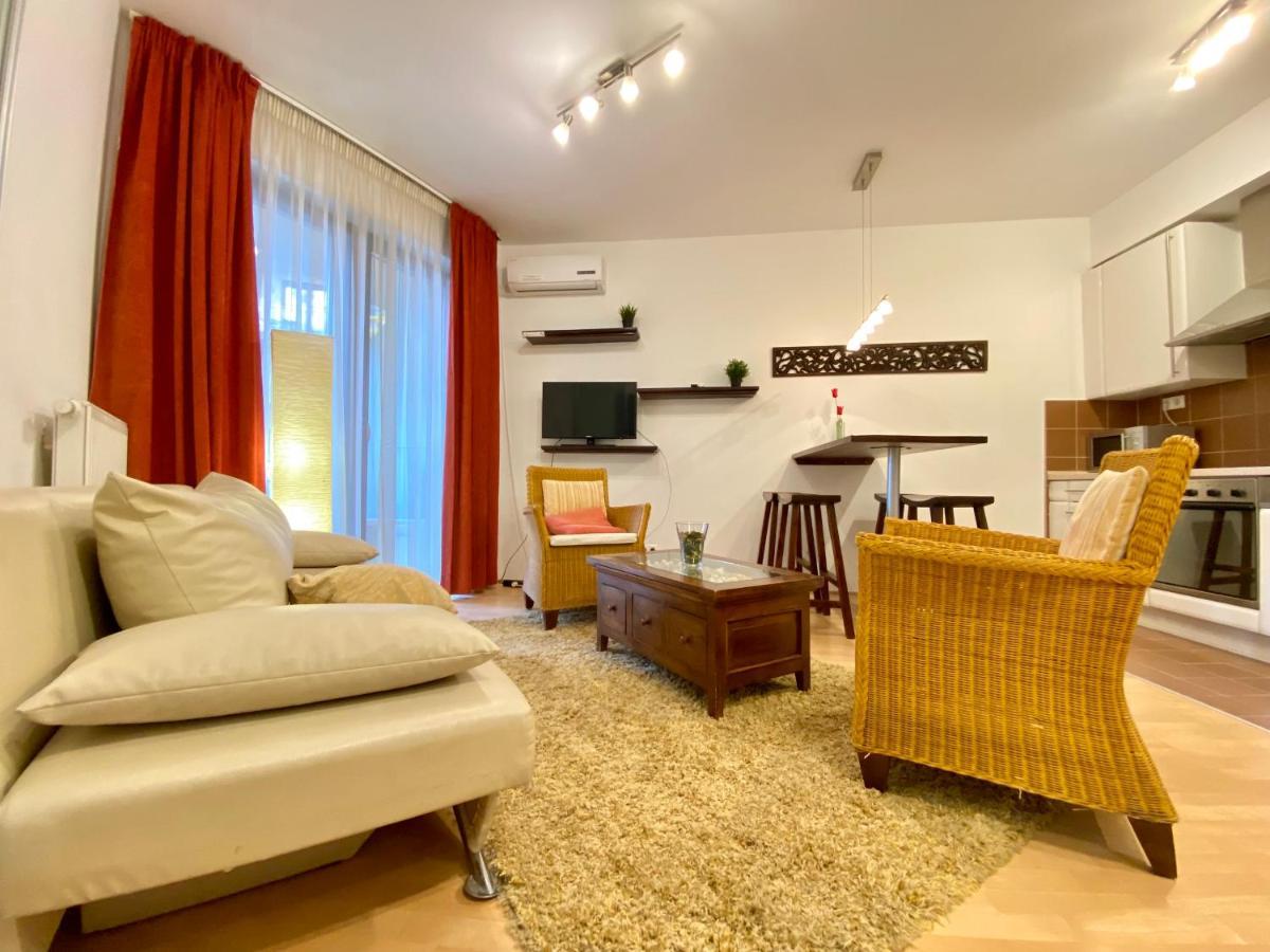 Downtown Vibe-Kiraly I Apts W Private Balcony บูดาเปสต์ ภายนอก รูปภาพ